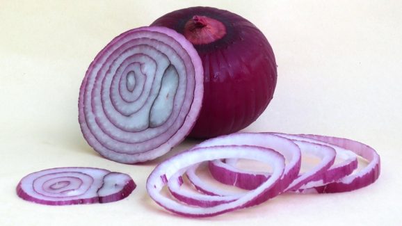 Diabetes and Onion: డయాబెటిస్ ఉన్నవారు పచ్చి ఉల్లిపాయల్ని తినొచ్చా? తింటే ఏమవుతుంది?
