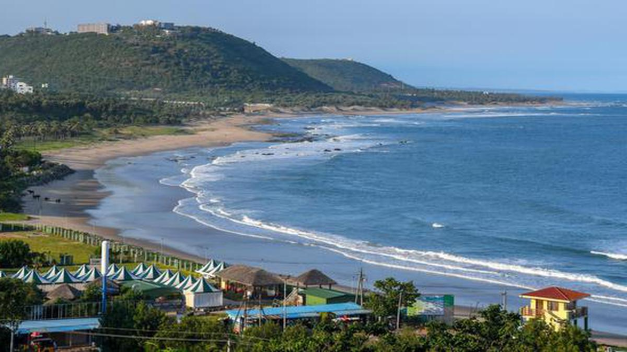 Rushikonda Beach : రుషికొండ బీచ్ లో మళ్లీ ఎగరనున్న బ్లూ ఫ్లాగ్ – ఎలా కోల్పోయింది? ఎలా తిరిగొచ్చింది?