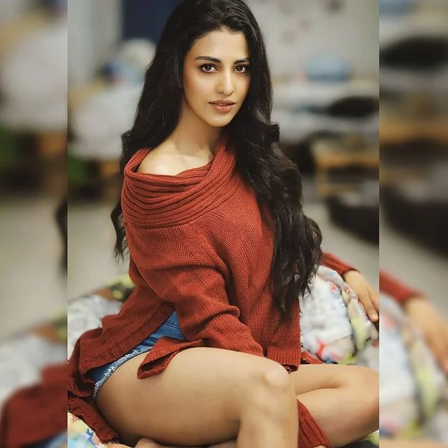 Actress Daksha Nagarkar Photo Gallery