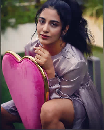 Actress Daksha Nagarkar Photo Gallery