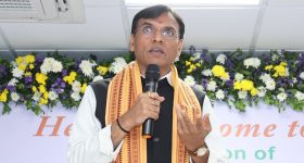 Kiran Abbavaram : ఏంటన్నా.. కాపురాల్లో చిచ్చుపెట్టేస్తున్నావే.. హీరోపై నెటిజన్స్ ట్రోల్స్...