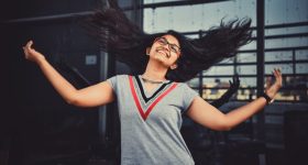 Hair Growth Foods: జుట్టు పెరగాలంటే ఇవి తినాలి.. బయట ఏం పూసినా వేస్టే!