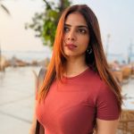 Malavika Mohanan : సముద్రతీరాన ప్రభాస్ బ్యూటీ ఫోటో షూట్.. ట్రెండీ లుక్ లో కేకే..