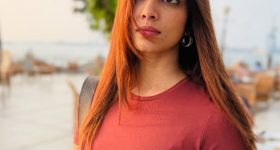 Malavika Mohanan : సముద్రతీరాన ప్రభాస్ బ్యూటీ ఫోటో షూట్.. ట్రెండీ లుక్ లో కేకే..