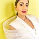 Shriya Saran : గార్జీయస్ లుక్ లో శ్రీయా శరన్.. ఏముంది మామా..