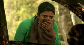 OTT Movie : కుక్క తెచ్చిన తంట... ట్రైబల్స్ జీవితాలతో ఆటలు ... పిచ్చెక్కించే యాక్షన్ థ్రిల్లర్