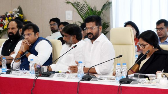 All-Party MPs Meet: ప్రజాభవన్⁬లో అన్ని పార్టీల ఎంపీల సమావేశం.. బండి, కిషన్ రెడ్డి వస్తారా?