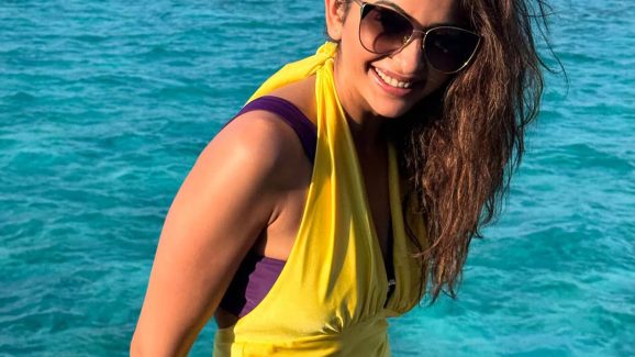 Rakul Preet Singh: బీచ్‌లో ఎంజాయ్ చేస్తున్న రకుల్.. అమ్మడి గ్లామర్ టచ్‌తో సోషల్ మీడియా షేక్