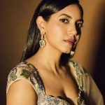 Ritu Varma: లెహెంగాలో తెలుగందం.. కొంటెచూపుతో కవ్విస్తూ..!