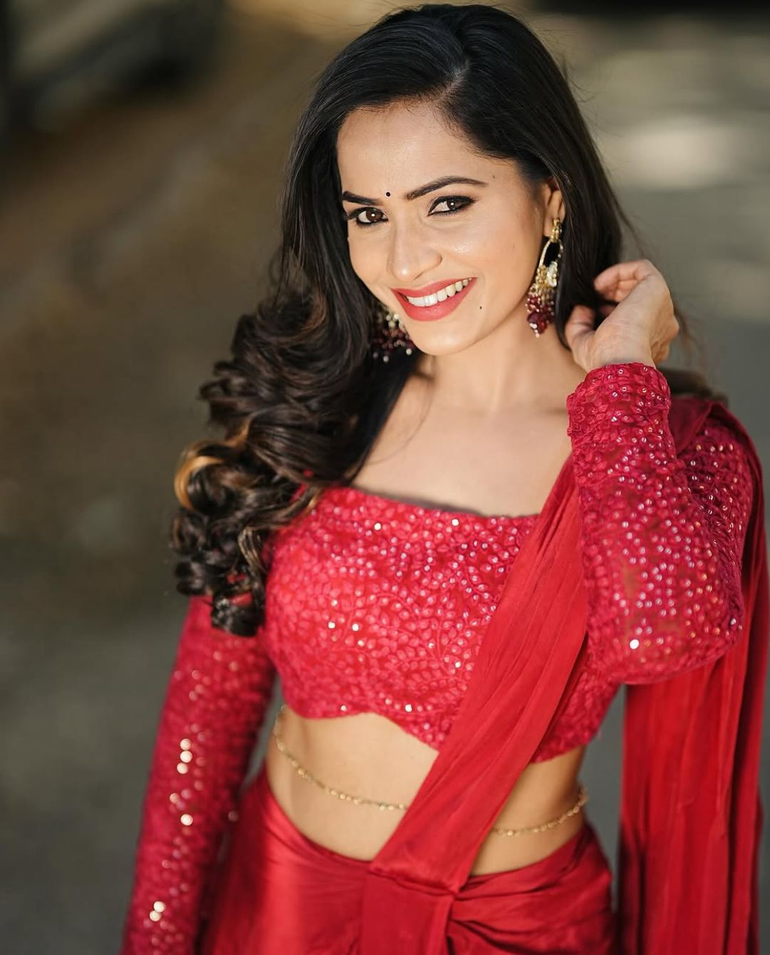 Shobha Shetty: సండే స్పెషల్.. రెడ్ మిర్చీలా .. శోభా ఘాటు ఫోజులు..!