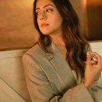 Jyotika: లేడీ బాస్ లా మారిపోయిన జ్యోతిక.. కోట్.. సూట్ లో అదుర్స్..!