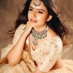 Vaishnavi Chaitanya: పెళ్లికూతురిలా ముస్తాబయిన వైష్ణవి.. చూడచక్కని తెలుగందం..