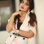 Ananya Nagalla: బాస్ లేడీ లుక్‌లో అనన్య.. క్యూట్ ఫోజులిస్తూ ఫోటోలు