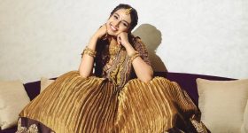 Meenakshi Chaudhary: పెళ్లిపై బోలెడు ఆశలున్నాయే.. అలాంటి వాడే కావాలంటున్న మీనాక్షి..!