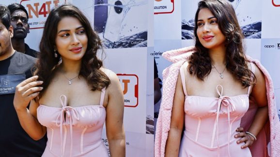 Inaya Sultana: ఇనయా ఏంటి ఇది? పబ్లిక్ ప్లేస్‌లో అలా..