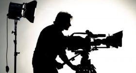 Director: ప్రశ్నించినందకు డైరెక్టర్‌పై కర్రలతో దాడి... ఆలస్యంగా వెలుగులోకి వచ్చిన ఘటన..!