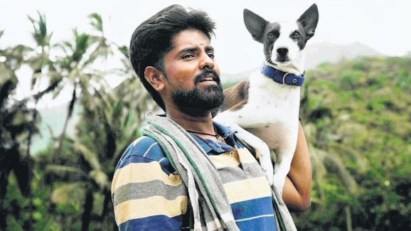 OTT Movie : కుక్క తెచ్చిన తంట… ట్రైబల్స్ జీవితాలతో ఆటలు … పిచ్చెక్కించే యాక్షన్ థ్రిల్లర్
