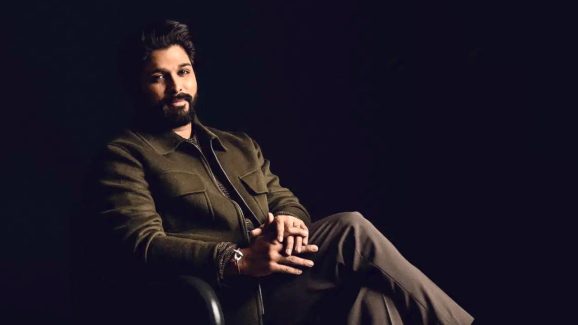 Allu Arjun : ఇద్దరమ్మాయిలతో కాదు… ఏకంగా ఐదుగురమ్మాయిలతో బన్నీ రొమాన్స్… ఇదెక్కడి ప్లానింగ్‌రా మామ