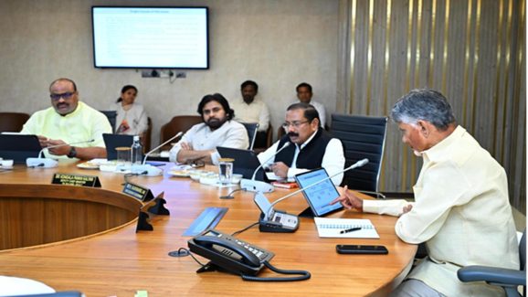 AP Cabinet: వైఎస్ఆర్ పేరు విషయంలో ఏపీ కేబినెట్ కీలక నిర్ణయాలు