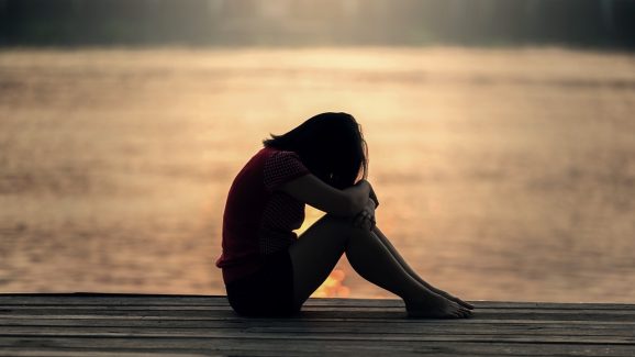 Depression: పురుషుల కంటే స్త్రీలే ఎక్కువగా డిప్రెషన్ బారిన పడతారు, ఎందుకు?