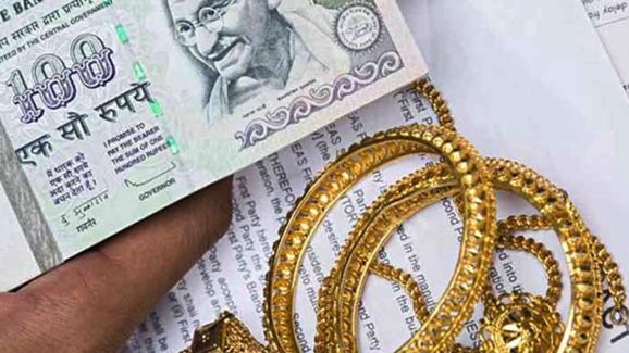 Gold Loans: గోల్డ్ లోన్ వినియోగదారులకు అలర్ట్.. ఇవి తెలుసుకోకుంటే మీకే నష్టం..