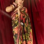Hansika Motwari : పూల చీరలో యాపిల్ బ్యూటీ అందాల విందు.. స్టిల్స్ అదుర్స్…