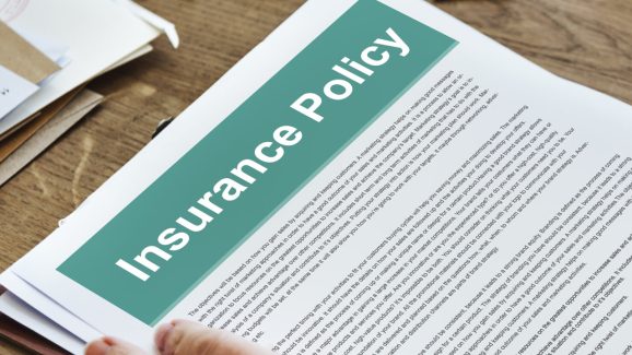 6 Insurance Mistakes: ఇన్సూరెన్స్ తీసుకుంటున్నారా.. ఈ 6 తప్పులు మాత్రం అస్సలు చేయోద్దు