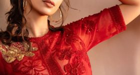Meenakshi Chowdary : ఎండు మిర్చి కంటే ఘాటుగా ఉంది... మీనాక్షిని మించిన అందం ఉందా..?