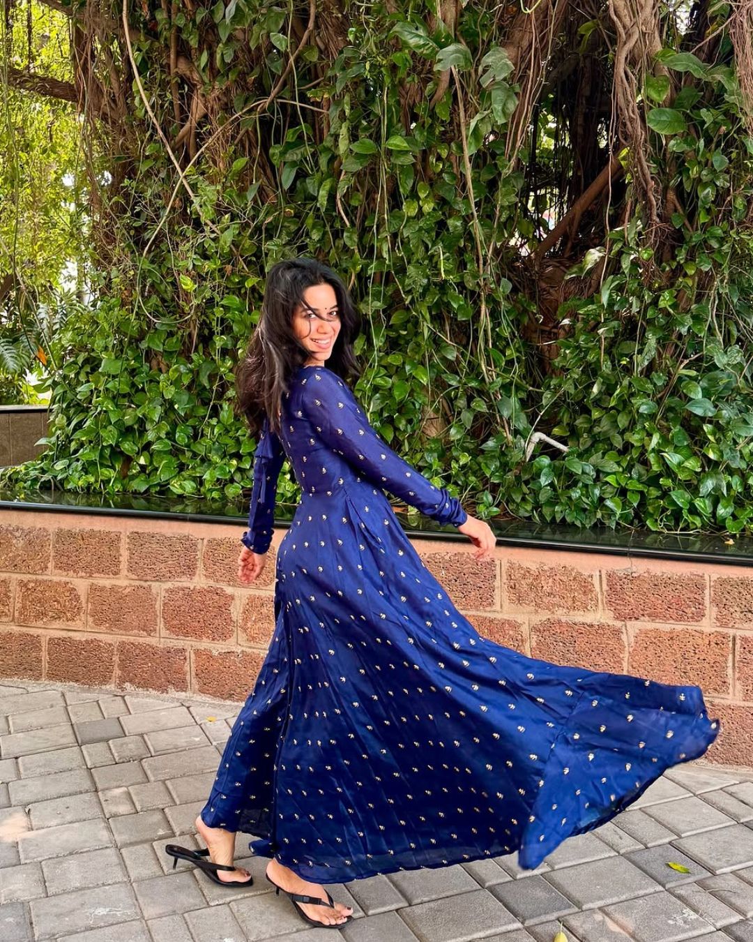 Mirnalini Ravi : బ్లూ డ్రెస్ లో క్యూట్ లుక్ లో మృణాళిని.. ఇది కదా ఫ్యాన్స్ కోరుకునేది..