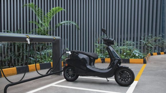 Ola Electric: షాకిచ్చిన ఓలా ఎలక్ట్రిక్.. నష్టాలొచ్చాయని సంచలన నిర్ణయం!