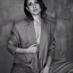 Pragya Jaiswal : కోటులో ఘాటు అందాలతో రెచ్చగొడుతున్న ప్రగ్యా.. అరాచకమే మామా..