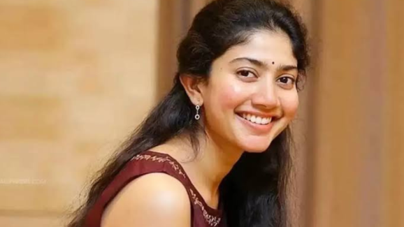 Sai Pallavi: సాయి పల్లవికి బిగ్ షాక్.. మళ్లీ అదే రిపీట్..!