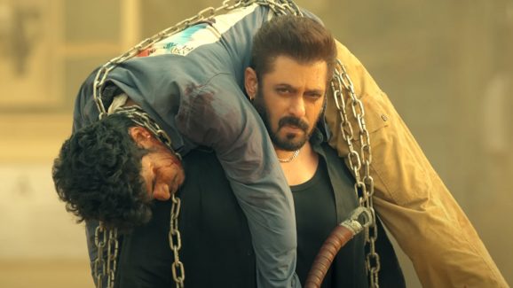 Salman Khan: రంజాన్ రోజున ఎలాంటి రికార్డులు కొట్టాడో… ఇప్పుడు ఓపెనింగ్స్ కూడా లేవు