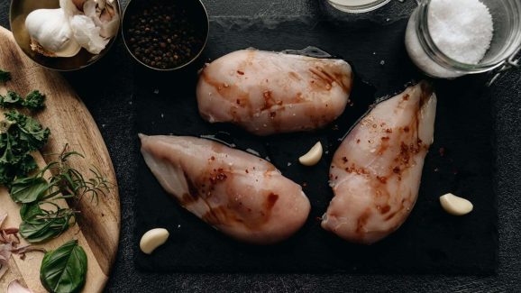 Buying Chicken in Summer: వేసవి కాలంలో చికెన్ ఎలా కొనాలి? ఎటువంటి చిట్కాలు పాటించాలి?