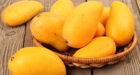 Chemicals in Mangoes: మామిడి పండ్లు కొంటున్నారా..? కెమికల్స్ కలిపిన వాటిని గుర్తుపట్టండిలా..!