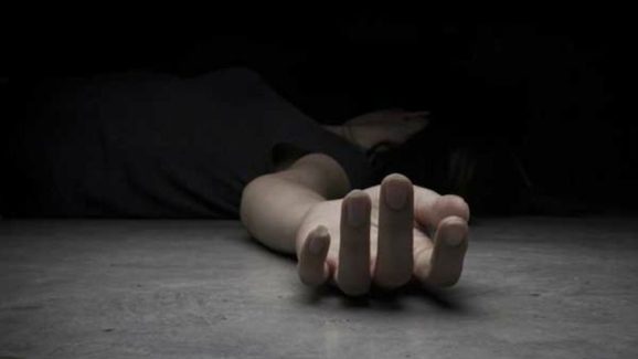 Woman tragic decision: పూజకు పీరియడ్స్ అడ్డుగా ఉన్నాయని.. మహిళ దారుణమైన నిర్ణయం
