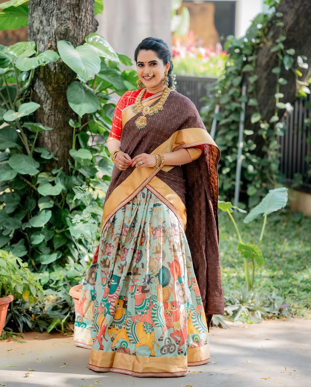 Sravanthi Chokarapu Photo Gallery