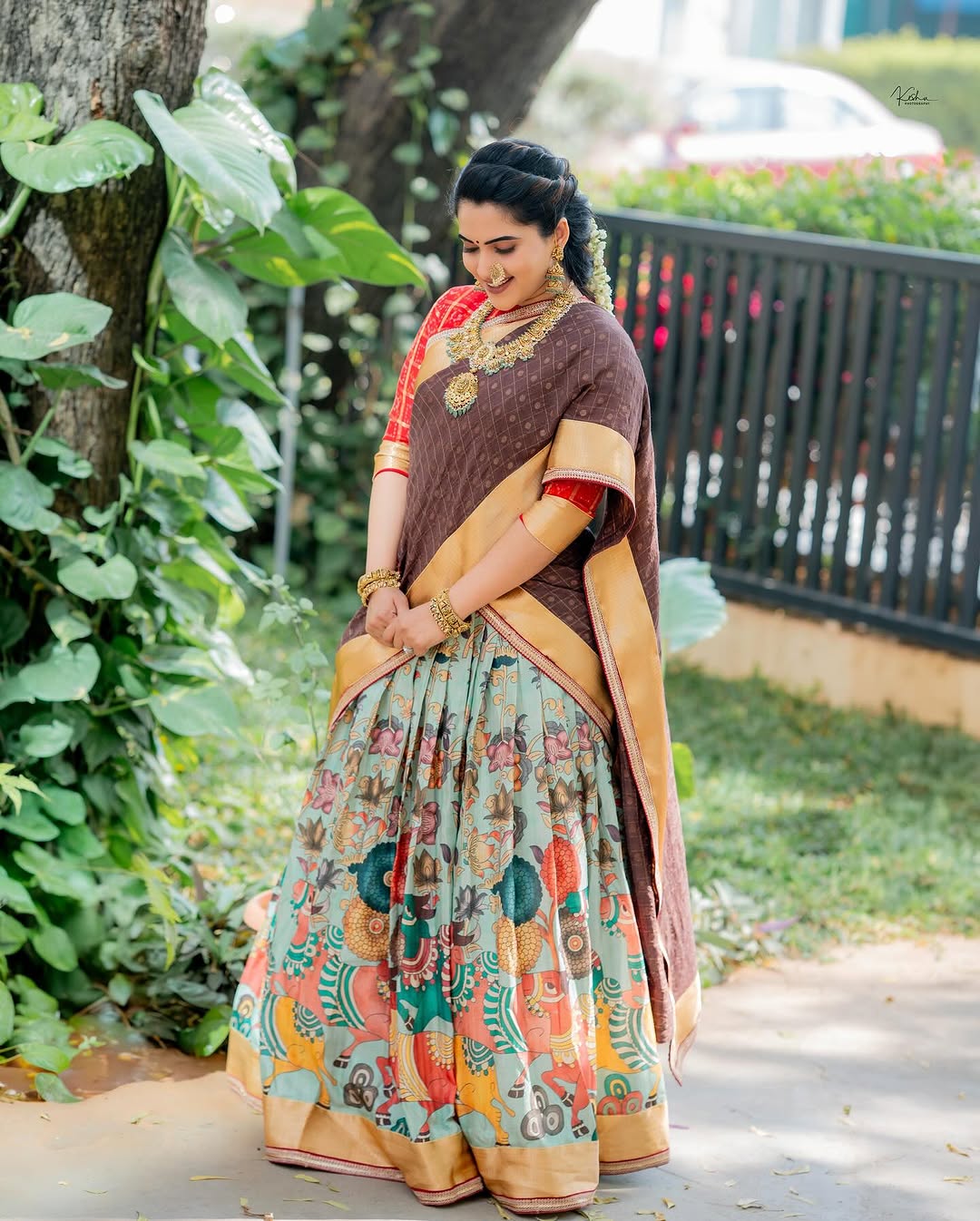 Sravanthi Chokarapu Photo Gallery