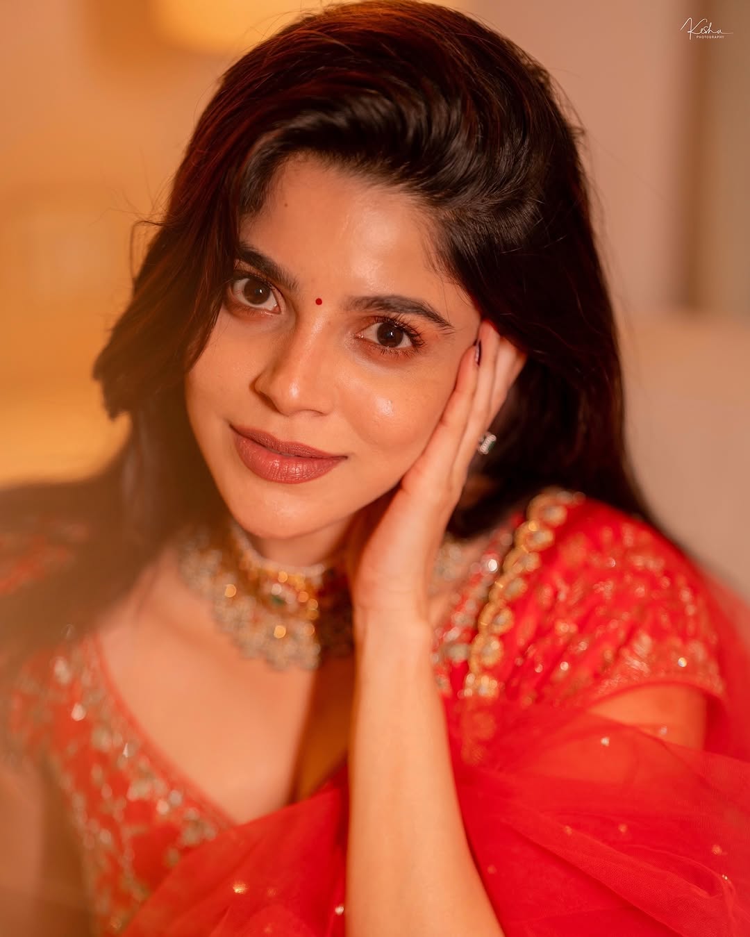 Divya Bharathi Photo Gallery