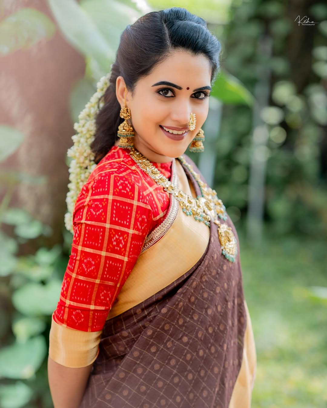 Sravanthi Chokarapu Photo Gallery