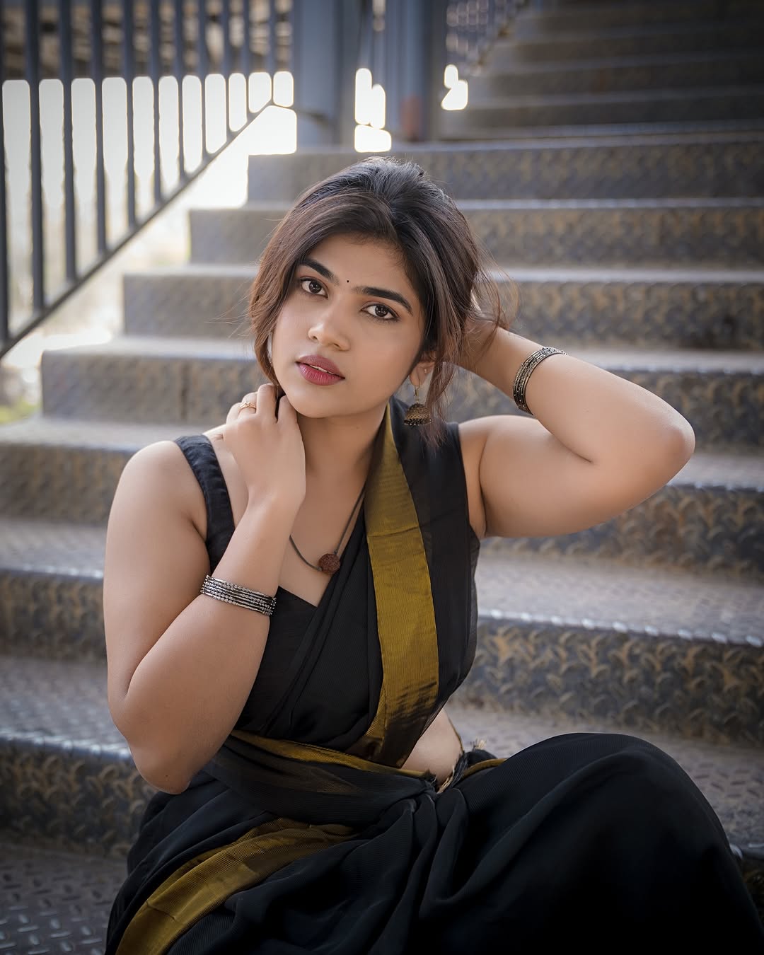 Actress Rithu Chowdary Photo Gallery