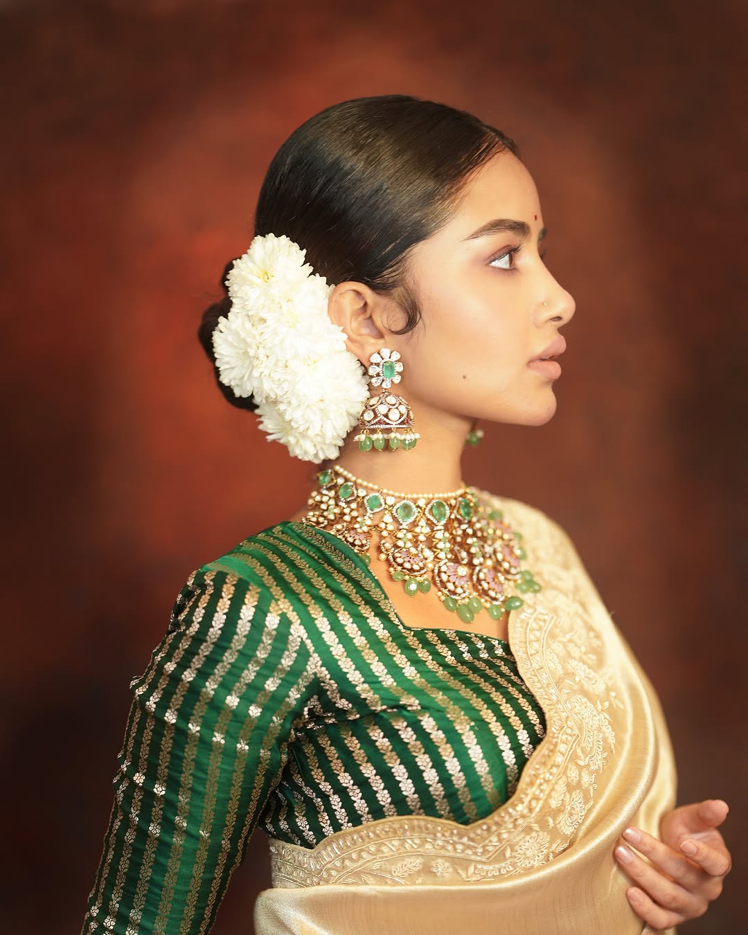 Anupama Parameswaran (Source: Instragram) Actress Anupama Parameswaran Photo Gallery