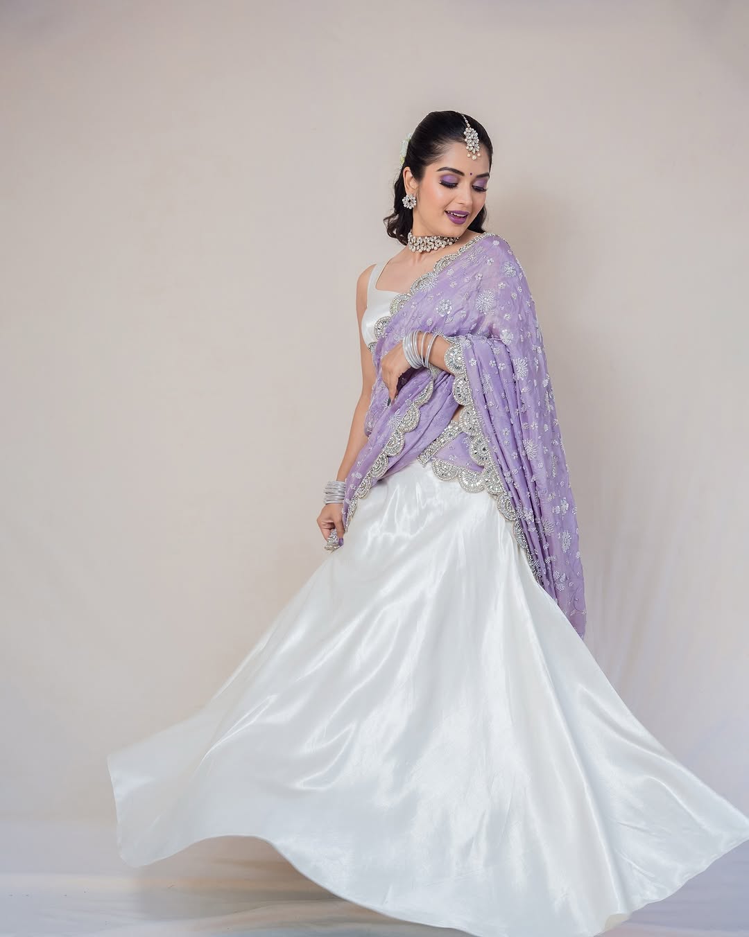 Actress Priyanka Jain Photo Gallery