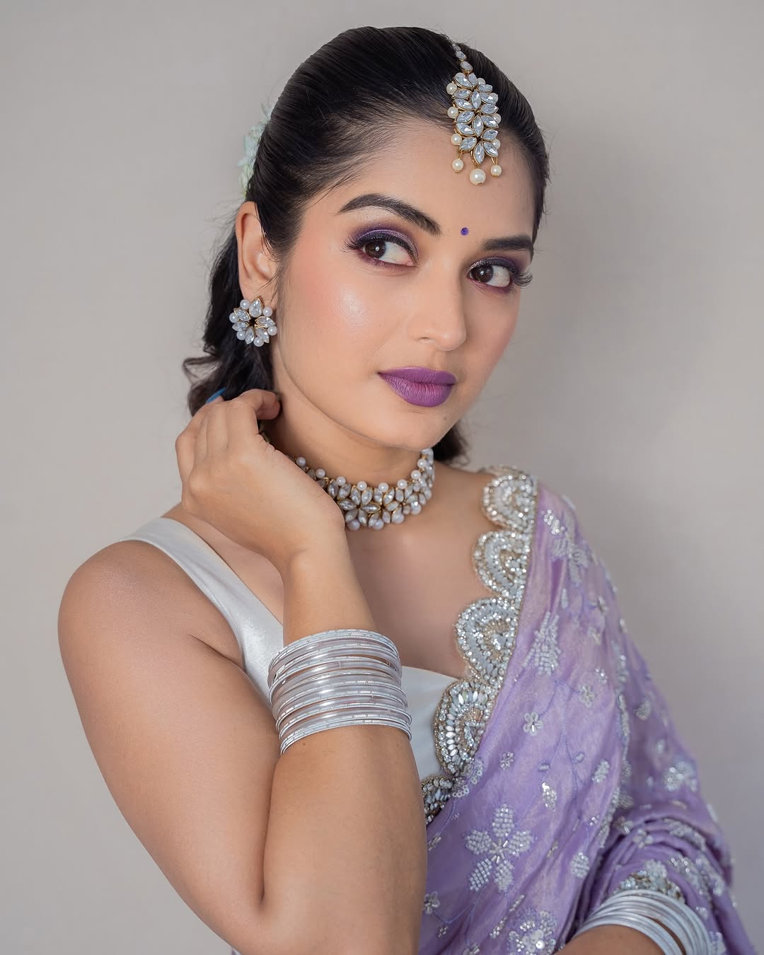 Actress Priyanka Jain Photo Gallery