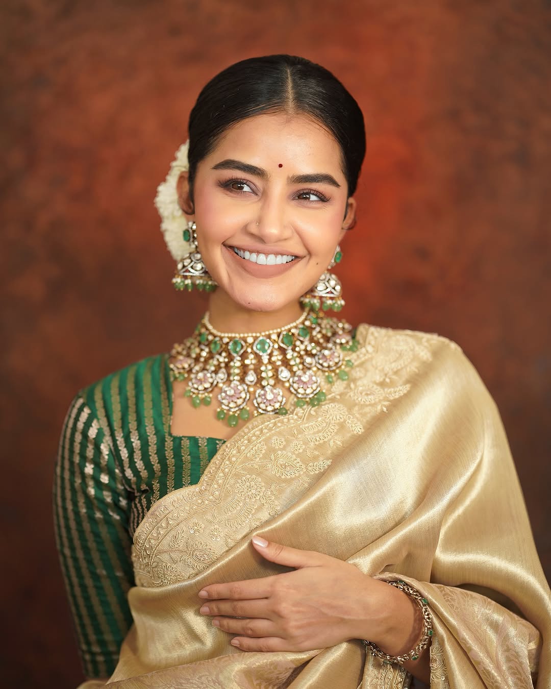 Anupama Parameswaran (Source: Instragram) Actress Anupama Parameswaran Photo Gallery