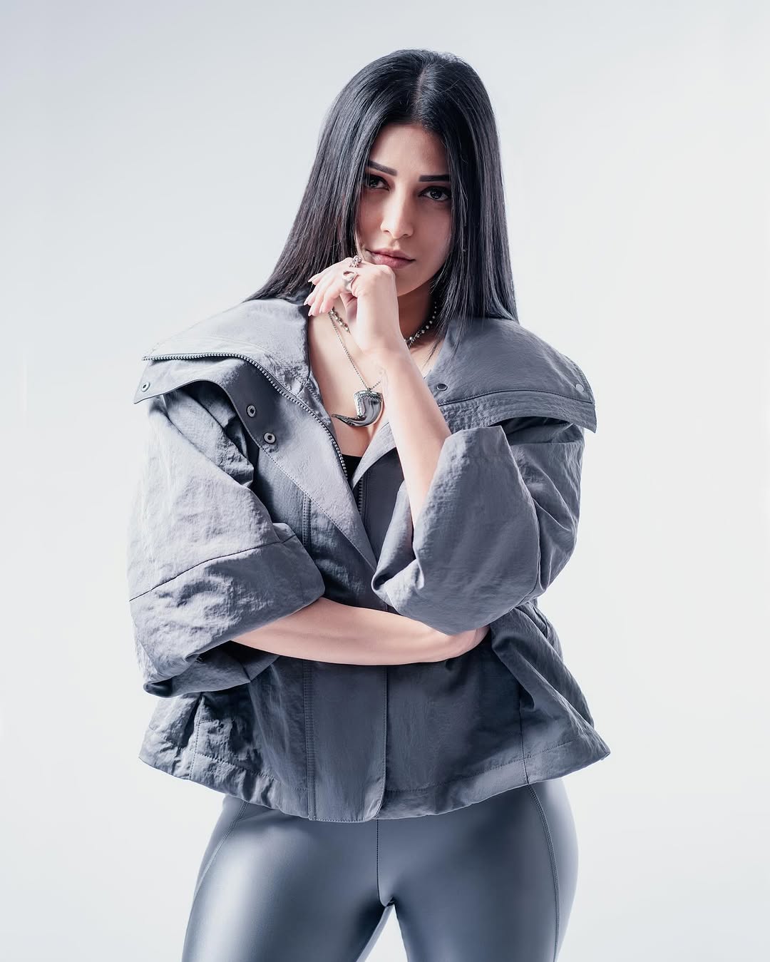 Shruthi Haasan photo Gallery