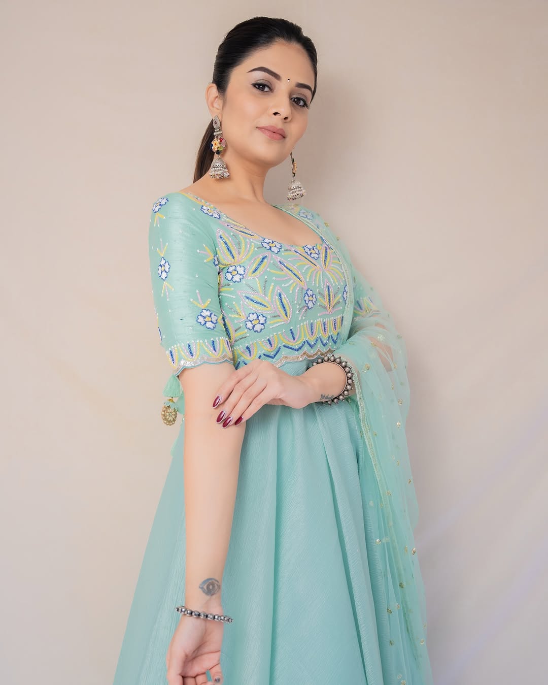 Sree Mukhi (Source: Instragram) Actress Sree Mukhi Photo Gallery