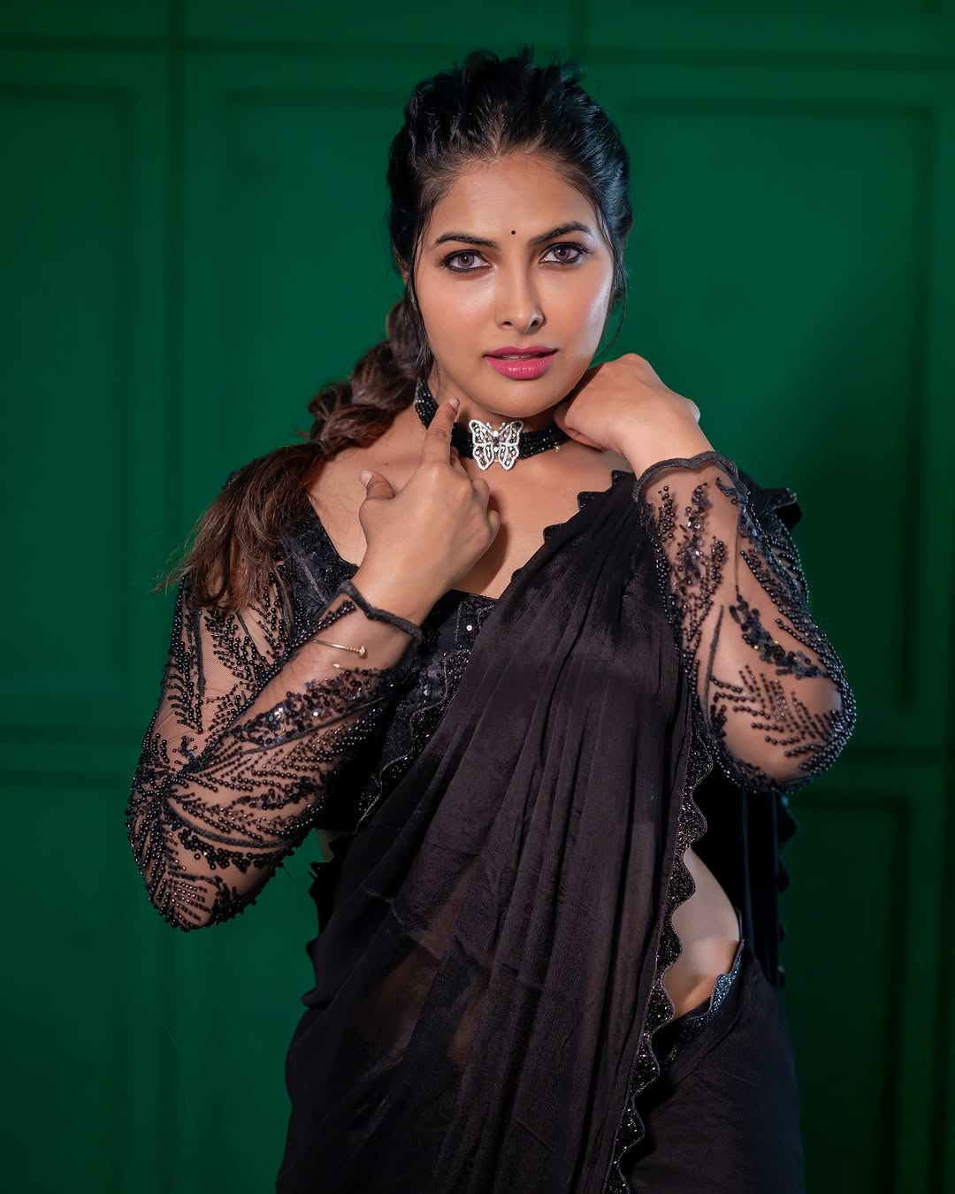 Divi Vadthya Photo Gallery