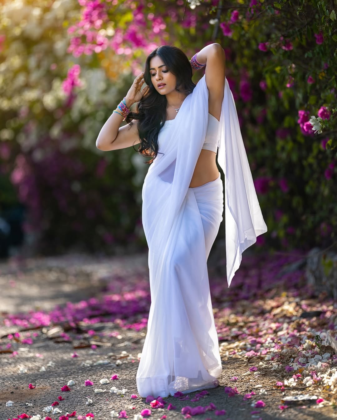 Actress Vithika Sheru Photo Gallery