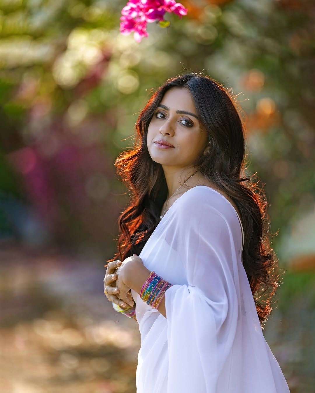Actress Vithika Sheru Photo Gallery